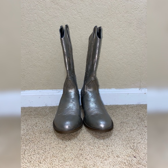 Taupe Twain Western Cowgirl Boots - Picture 2 of 3